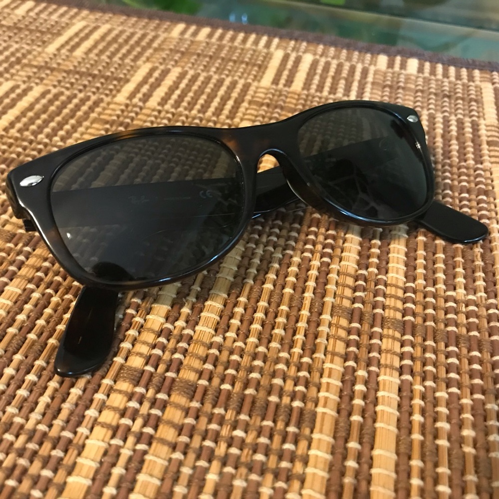 Ray-Ban Wayfarer Tortoise Unisex Eyeglasses Frames